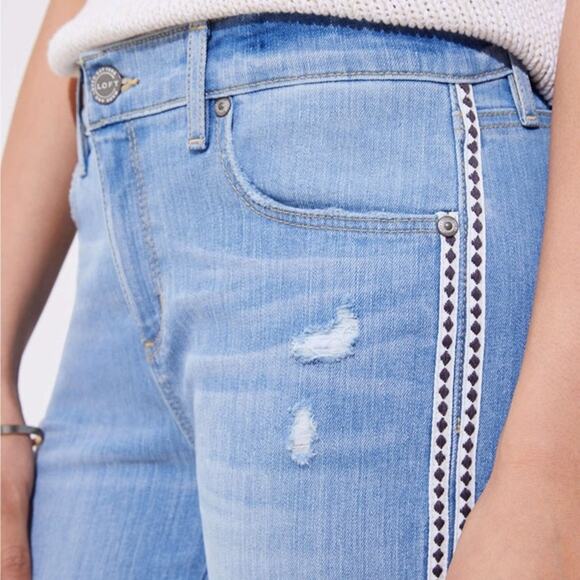 LOFT Distressed Skinny Cropped Diamond Side Stripe Jean Size 25 - Picture 6 of 7